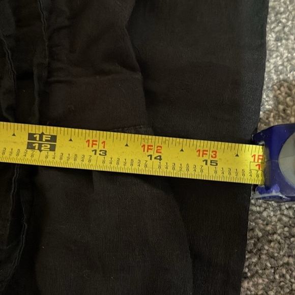 NWOT! Women’s Black linen blend pants raw hem roll tab pants, size small - Picture 7 of 7